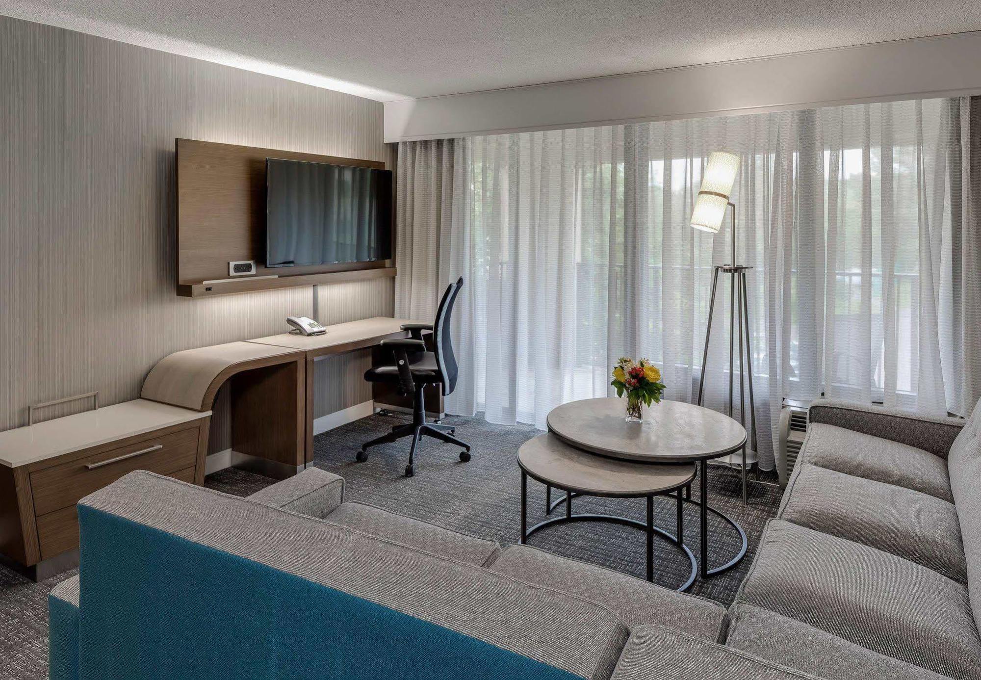 Courtyard By Marriott Portsmouth Otel Dış mekan fotoğraf
